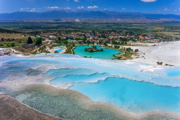 The active thermal springs of Pamukkale